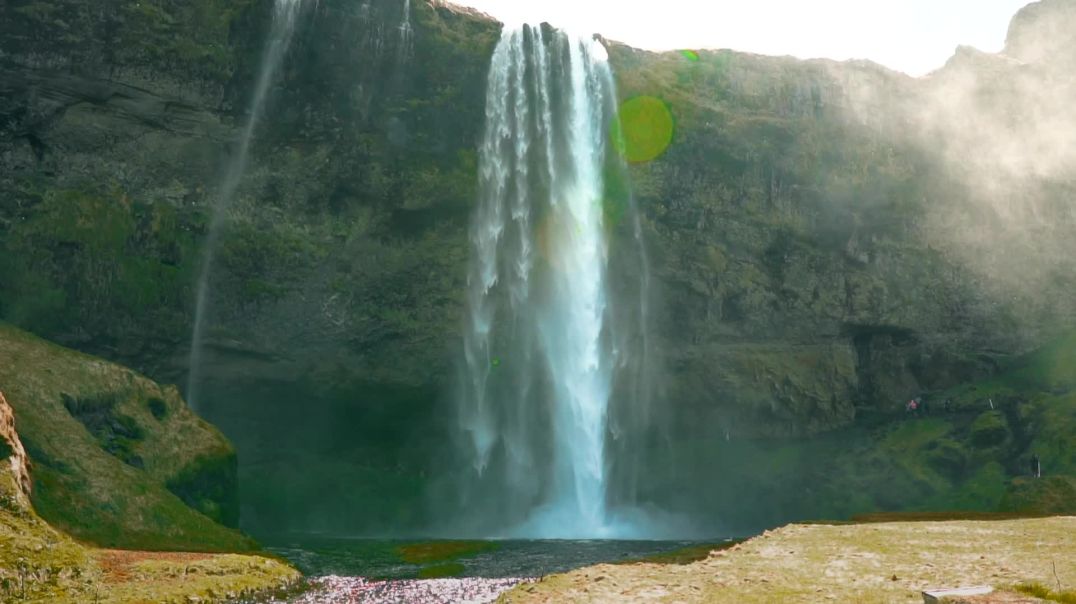 Исландский водопад